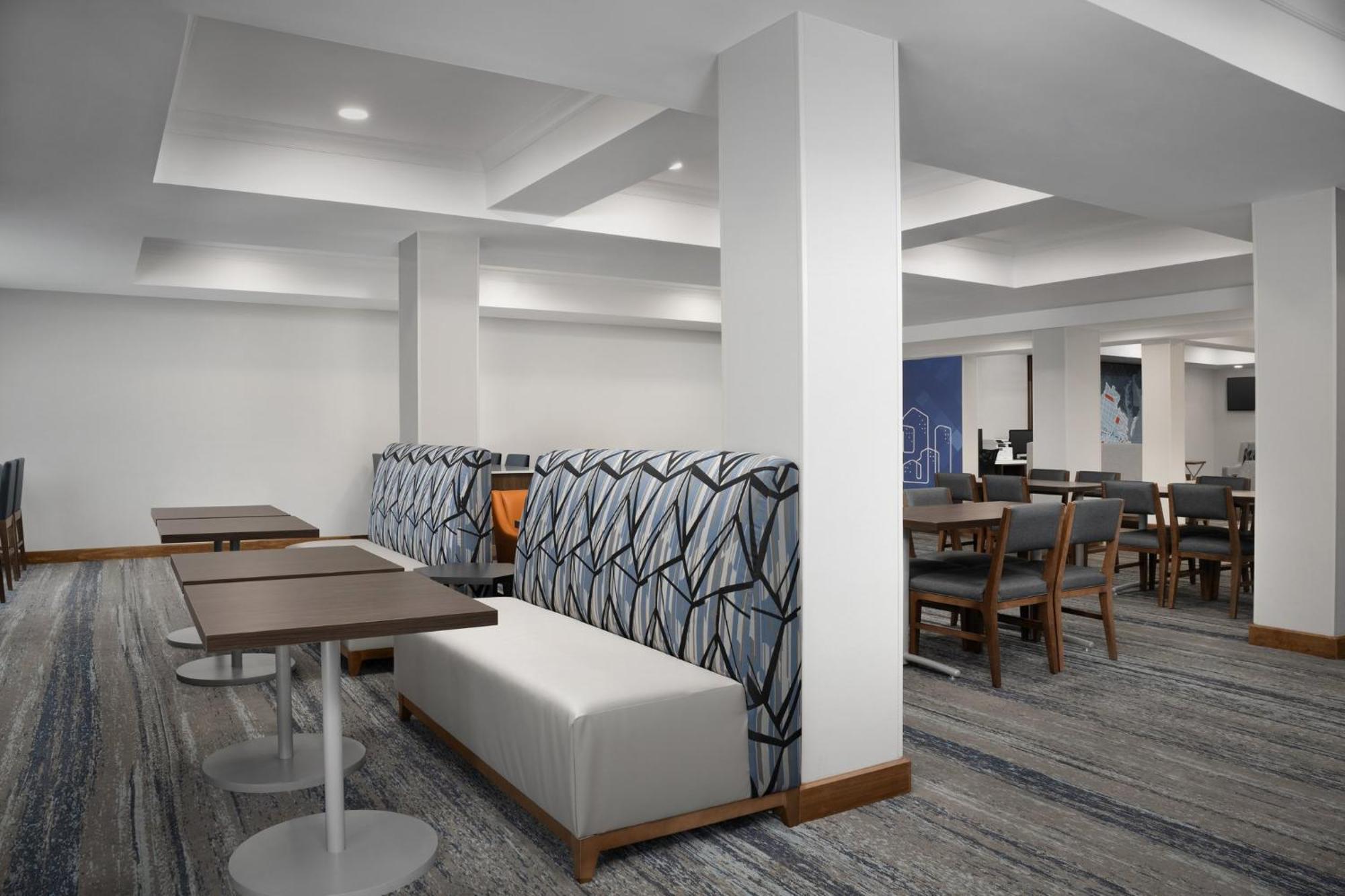 Holiday Inn Express & Suites Alexandria - Fort Belvoir By Ihg Extérieur photo