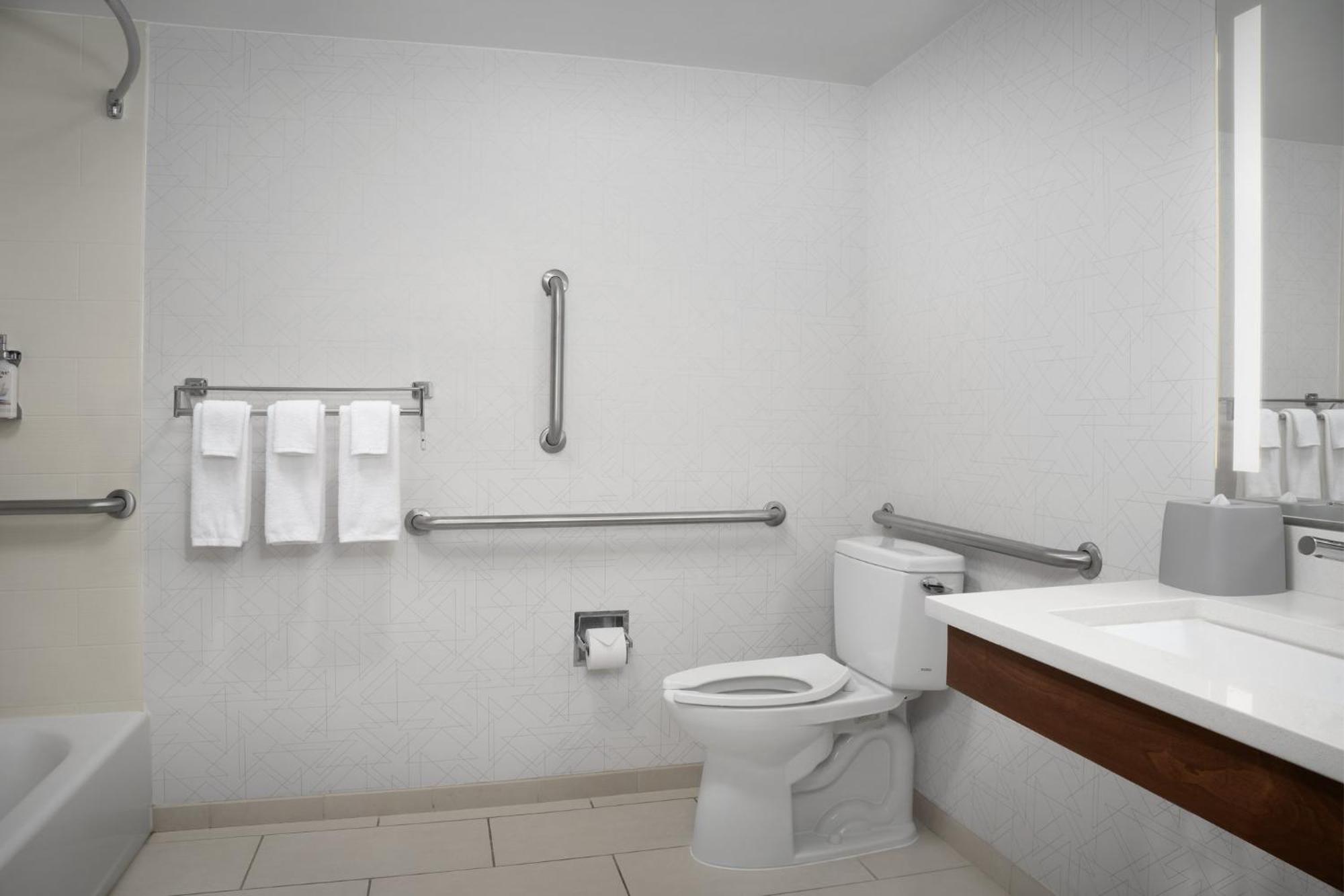 Holiday Inn Express & Suites Alexandria - Fort Belvoir By Ihg Extérieur photo
